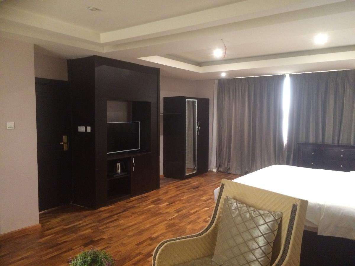 Tivoli Hotel Seafront Ikoyi Aliayabiagba Exteriör bild