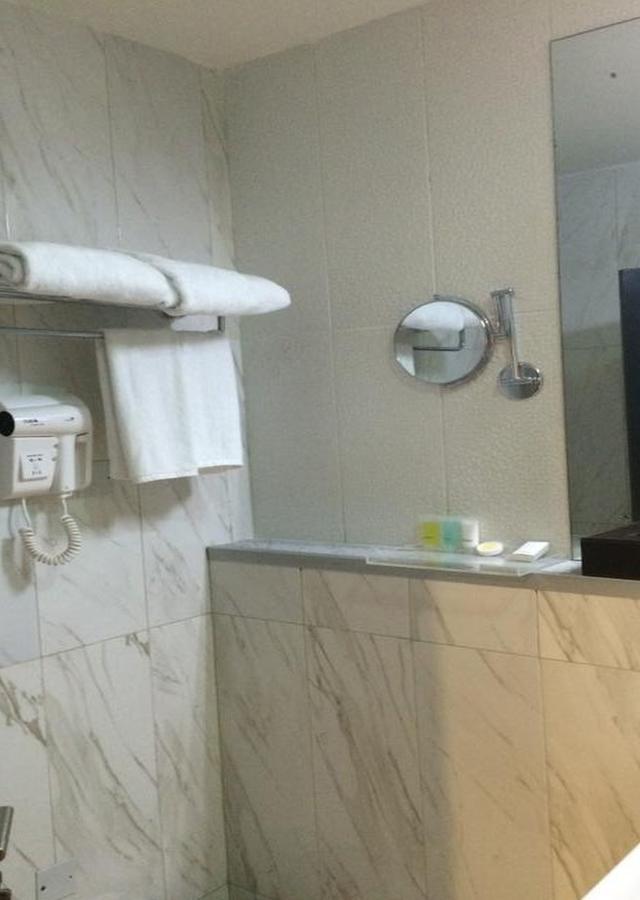 Tivoli Hotel Seafront Ikoyi Aliayabiagba Exteriör bild