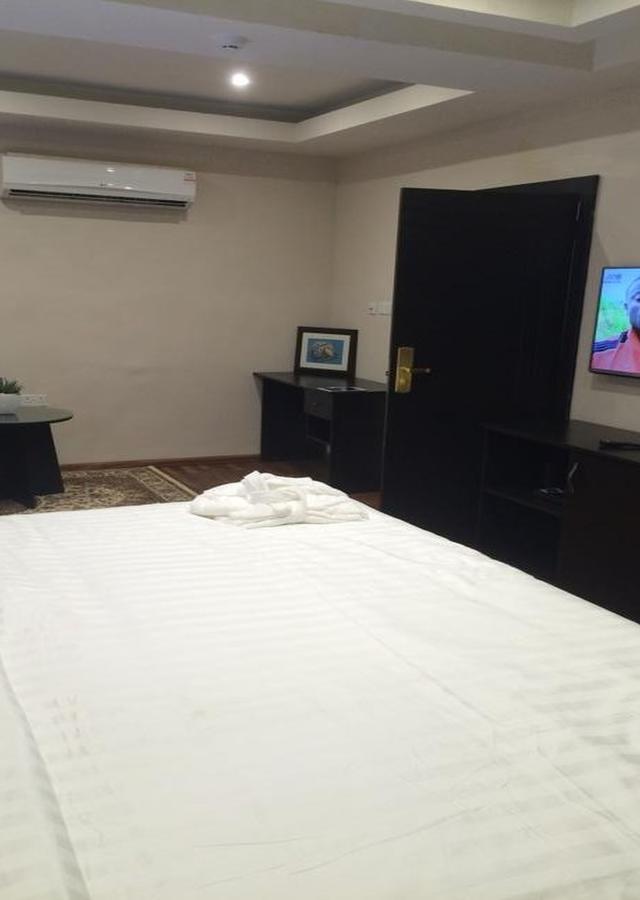 Tivoli Hotel Seafront Ikoyi Aliayabiagba Exteriör bild