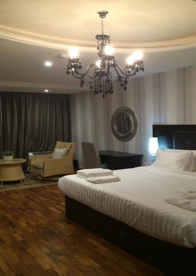 Tivoli Hotel Seafront Ikoyi Aliayabiagba Exteriör bild