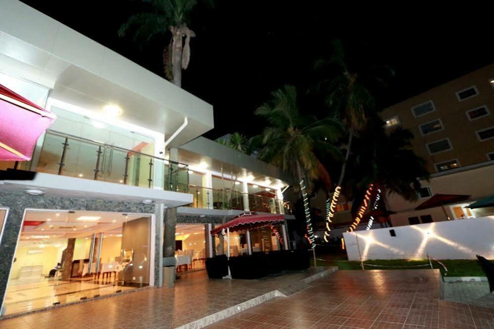 Tivoli Hotel Seafront Ikoyi Aliayabiagba Exteriör bild