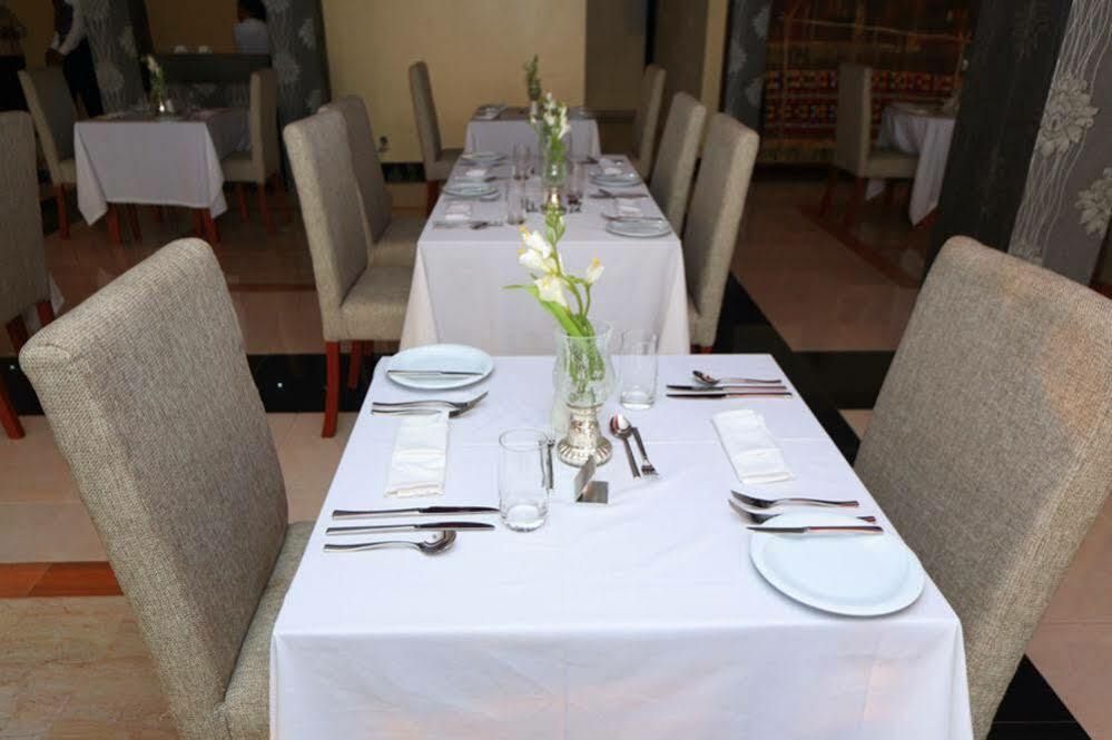 Tivoli Hotel Seafront Ikoyi Aliayabiagba Exteriör bild