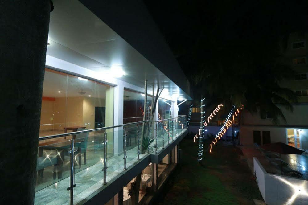 Tivoli Hotel Seafront Ikoyi Aliayabiagba Exteriör bild