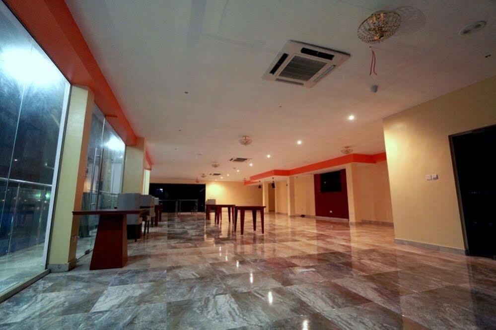 Tivoli Hotel Seafront Ikoyi Aliayabiagba Exteriör bild
